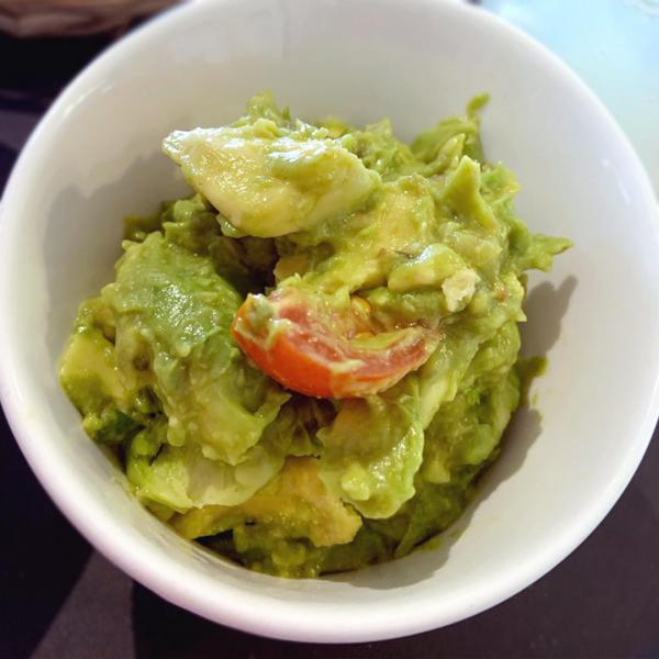 Avocado salad (100g)
