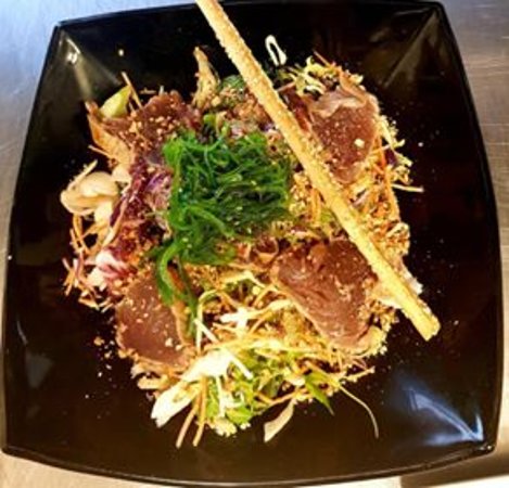 Thai Style Fresh Tuna Noodles Salad