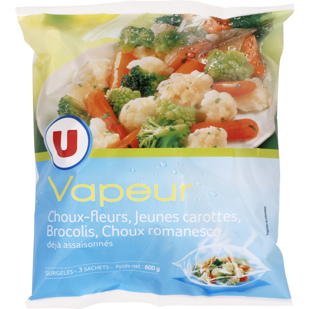 Steamed vegetables cauliflower, romanesco cabbage, broccoli and carrots U
